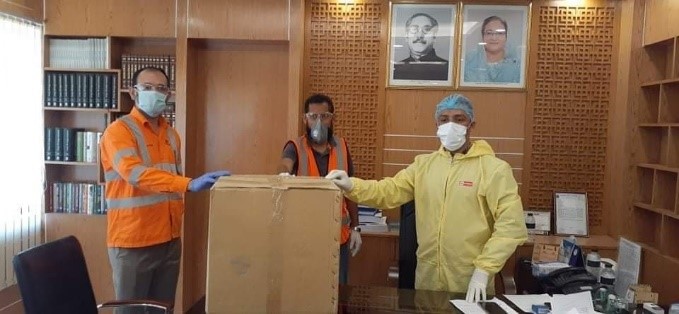 food packet distribution_1